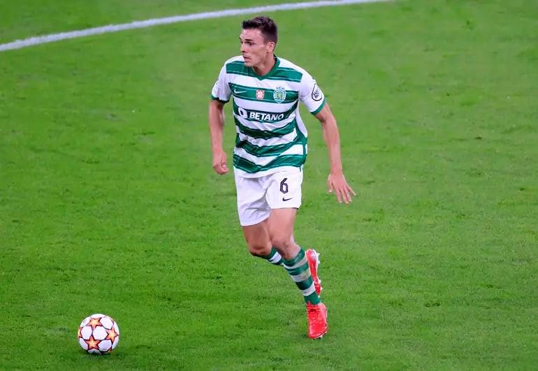 全球不好卖 中国市场更惨!奔驰二季度在华销量98,600辆 暴跌三成